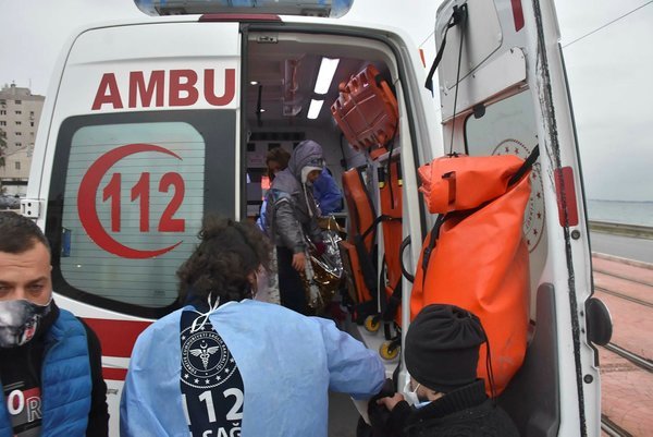İzmir'de sahilde dehşet! İspanyol kadını yerde sürüklediler