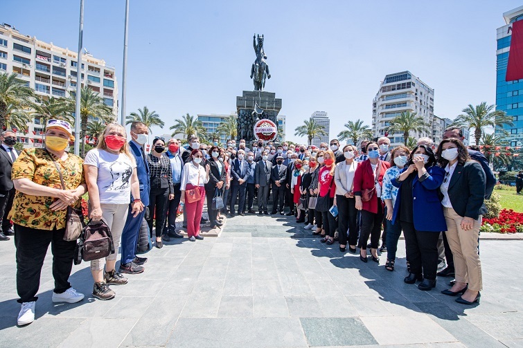 Tunç Soyer: Kaybolan umutları yeniden yeşerteceğiz