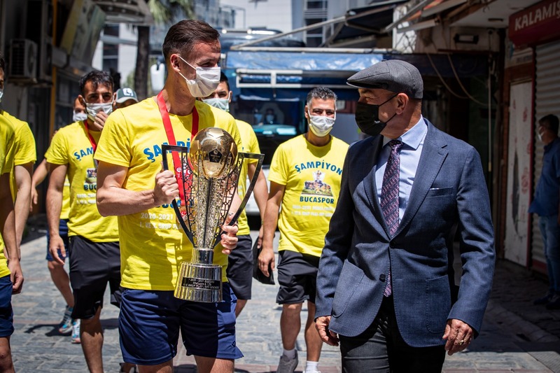 Şampiyon Bucaspor 1928'den Başkan Soyer'e teşekkür ziyareti