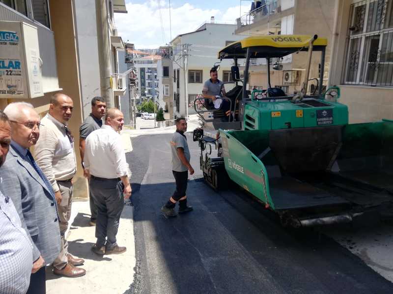 Karabağlar Belediyesi ekipleri tam kadro sahada