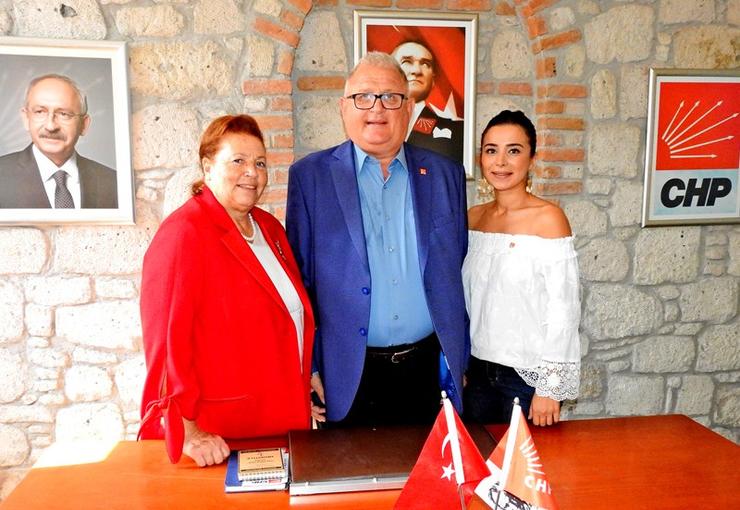 CHP'de kongre ateşi yandı: İlk resmi adaylık açıklaması geldi!