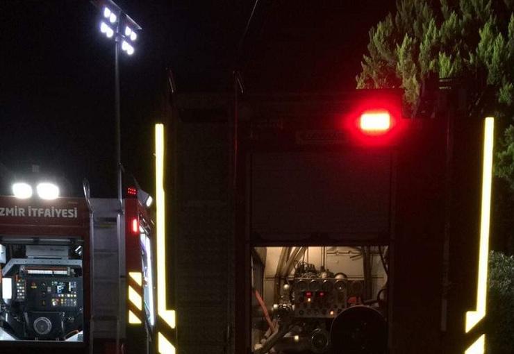 İzmir’de yangın dehşeti: 2 ölü, 1 yaralı