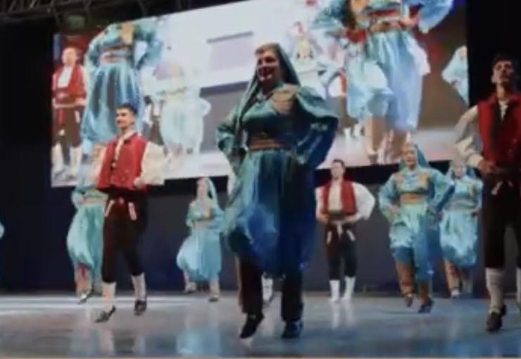 446800