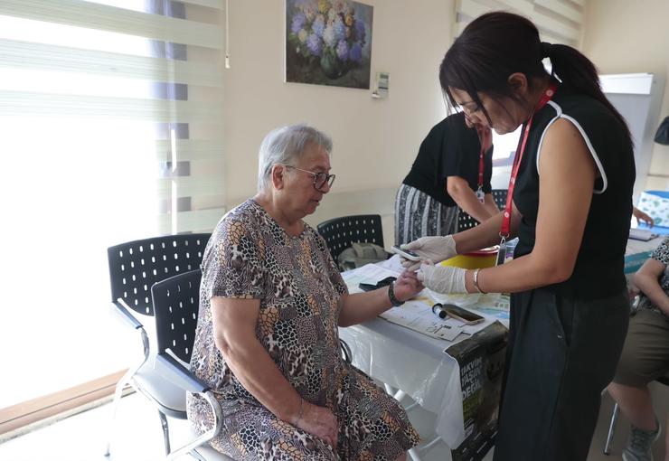 454103