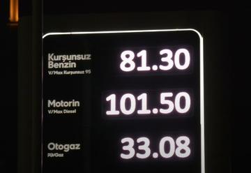 454472