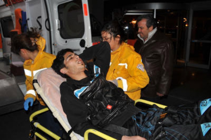 Libyalı askerler düğün bastı!