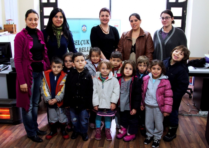 Miniklerden belleğe ziyaret Miniklerden belleğe ziyaret