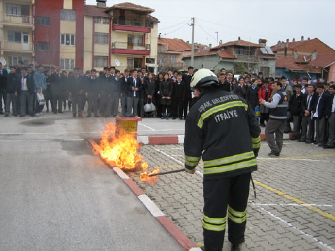 30 Okulda yangın tatbikatı