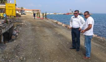 Güzelbahçe'nin sahil yolu büyüyor