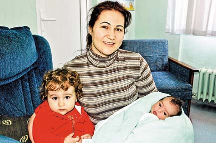 Terk edilen bebeğe 'süt anne' bulundu