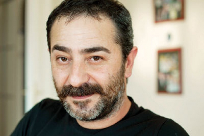 Kabadayı oynaya oynaya yüzüm sertleşti Kabadayı oynaya oynaya yüzüm sertleşti