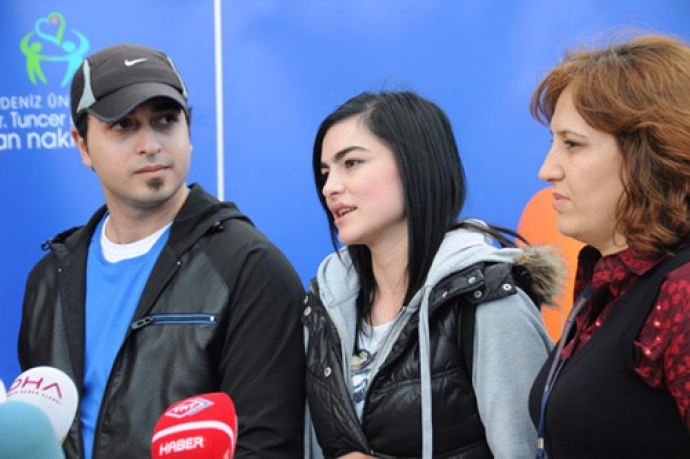 Leyla Kahveci'den Uğur Acar'a ziyaret Leyla Kahveci'den Uğur Acar'a ziyaret