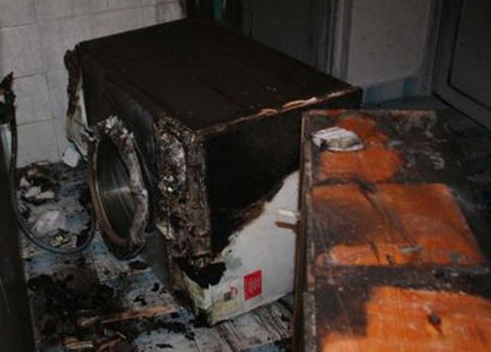 Bomba değil çamaşır makinesi patladı